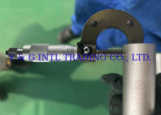 محتوای ناخالصی 1٪ آلیاژ تیتانیوم شیک طول لوله گرد &lt; 15000 میلی متر دیوار 0.1-10mm